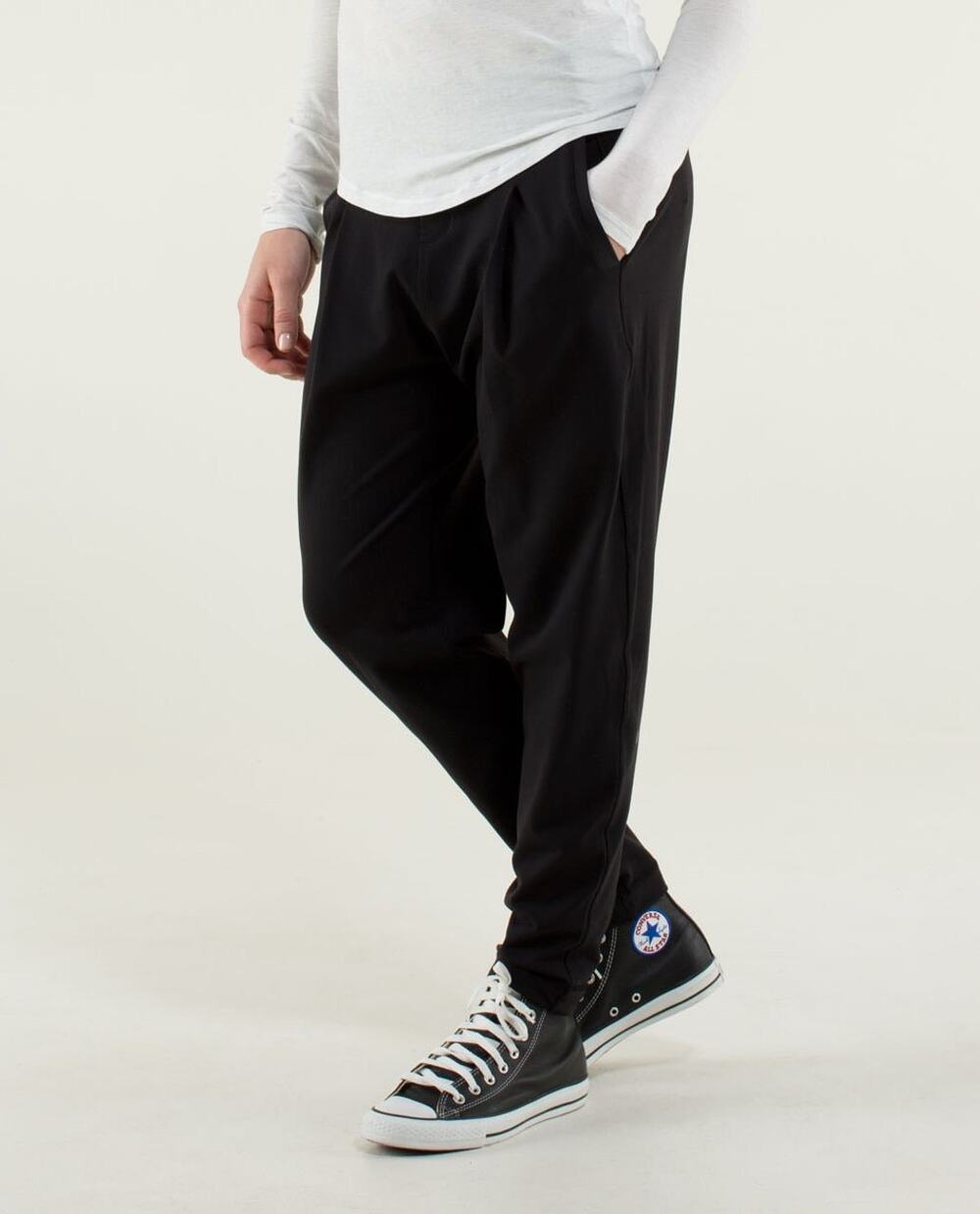 Lululemon Black High Rise Tapered Yoga Pants with Pockets